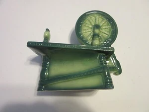 Green ceramic 6" spinning wheel planter L. & M. Inc. - Picture 1 of 6