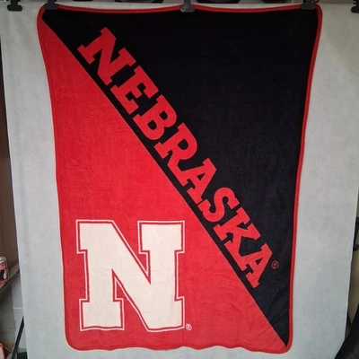 Manta de lana Northwest Nebraska Cornhuskers 45" x 60" Negro Rojo Blanco Foto 1 de 4