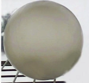 KUGEL POLYETHYLENKUGEL 6" NAHTLOS HOHL WEISS DURCHSCHEINEND UNZERBRECHLICH 15468-30 - Bild 1 von 2