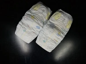 2024 Pampers Swaddlers Size 8 Diapers Sample Pack of 2  46 LBS+ Largest Diaper - Picture 1 of 6