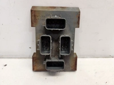 2002 Chevrolet Silverado 1500 (5.3L / AT) Rear Tail Light Jumper Box - Image 1 of 4