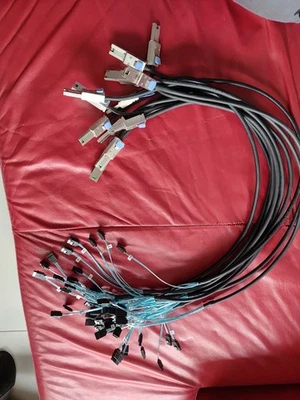 P84 Mini SAS SFF-8088 auf 4x SATA 7pin Splitter Kabel Festplatten Datenkabel 1m - Bild 1 von 3