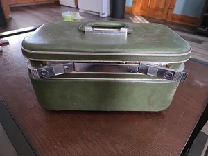 Estuche de tren Travelmaster vintage verde - Imagen 1 de 9