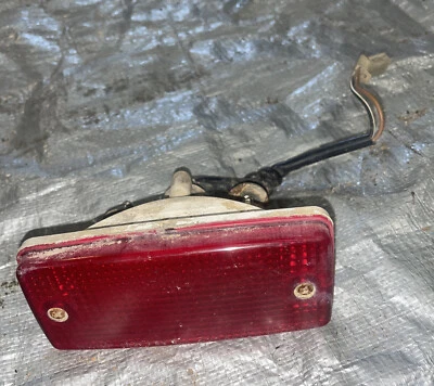 Luz de freno trasera izquierda/derecha Suzuki Quadmaster 500 2001 Foto 1 de 4