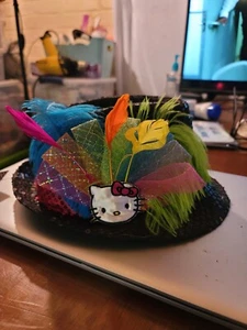 Hello Kitty Black Sequined Fedora Feathers GIRLS Hat P4 - Picture 1 of 5