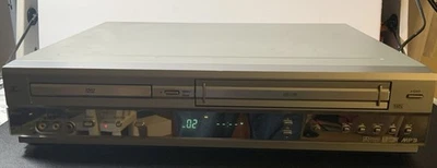 De colección Zenith XBV243 DVD VHS Video Cassette Grabadora Combo Reproductor Sin Control Remoto Foto 1 de 4