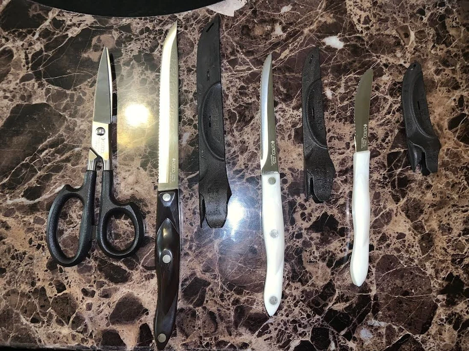 Juego de cuchillos Cutco de 3 piezas con fundas y súper tijeras Foto 1 de 2