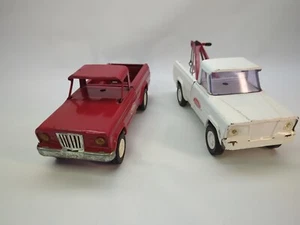 2 Vintage Tonka Red Pressed Steel Jeep Pickup Truck And White Wrecker 1960's - Picture 1 of 12