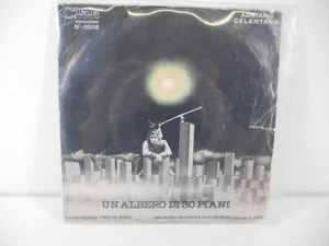 ADRIANO CELENTANO UN ALBERO DI 30 PIANI DISCO VINILE 45 GIRI 7 " - Picture 1 of 2