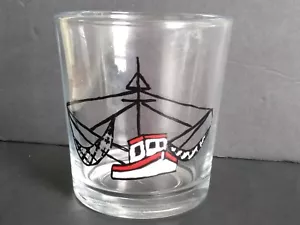 Barco de arrastrero de pesca vidrio temático pintado barco rojo blanco negro 3 3/4"T - Imagen 1 de 6