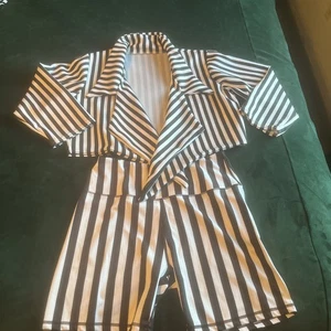 Women`s Beetlejuice Costume Black White Striped Horror Short Suit Halloween TORN - Picture 1 of 9