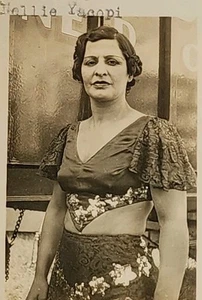 1920s 30s Photo Nellie Yacopi Circus Performer Ringling Bros Barnum & Bailey - Picture 1 of 3