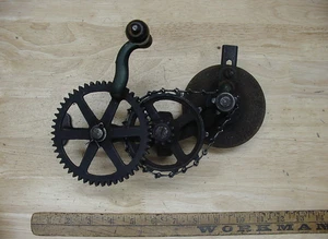 Antique Unbranded Chain Driven Gear Wheel Bench Handle Turned Grinder,Awesome! - Picture 1 of 7