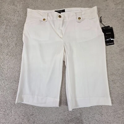 Daisy Fuentes Moda Sz 12 Shorts Flat Front White chic executive Classicore - Image 1 of 4