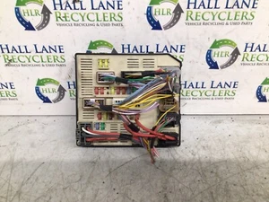 RENAULT MEGANE MK3 UNDER BONNET FUSE BOX 284B68372R - B109 - Picture 1 of 2
