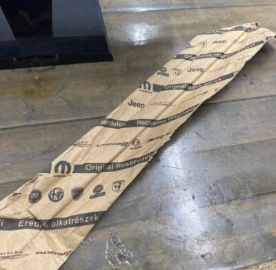 07-18 JEEP WRANGLER NUEVO OEM CORREA PUERTA TRASERA DERECHA RESISTENTE AL CLIMA EXTERIOR 55395716AC Foto 1 de 4