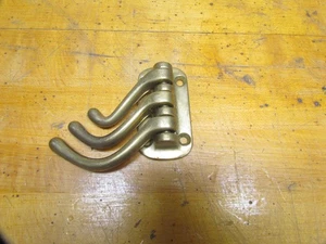 Vinatge Antik Massiv Messing Drehbar Klappbar Dreifach Kleiderhaken Wandhalterung 3-armig - Bild 1 von 3