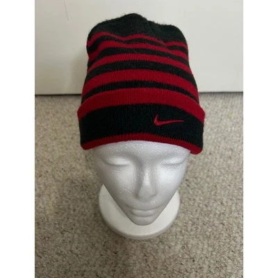耐克青年条纹豆豆帽黑色和红色针织帽冬季 — 第 1/4 张图片