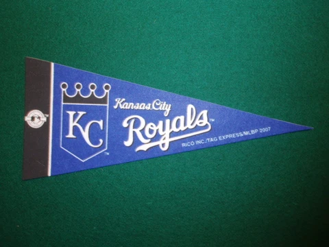 KANSAS CITY ROYALS  MLB LICENSED MINI PENNANT, NEW Cover