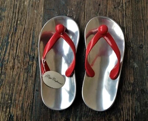 JUEGO 2 SANDALIAS CHANCLAS ALUMINIO METAL PLAYA PARED GANCHOS/BANDEJAS CAPA ARTESANOS - Imagen 1 de 7