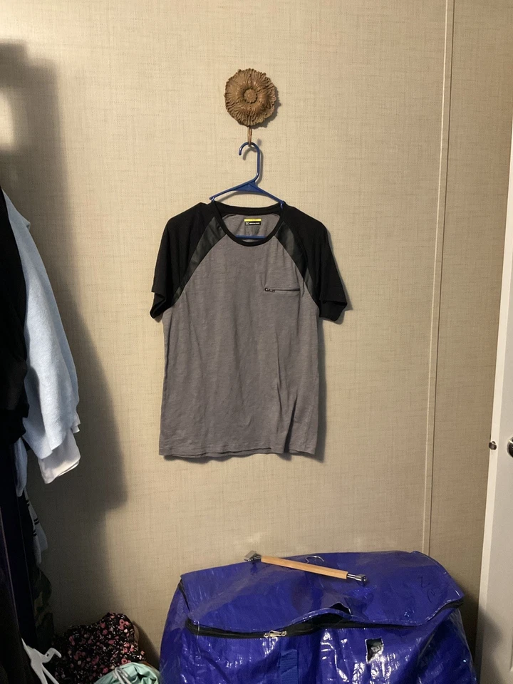 I.N.C. INTERNATIONAL CONCEPT MENS MEDUIUM T-SHIRT SHORT SLEEVE BLACK GRAY - Image 1 of 3