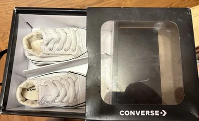 Zapatos Infantiles Converse All Star Chuck Taylor, Blanco y Negro, Talla 1, Con Caja Foto 1 de 3