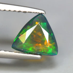 0.70 Cts_Eye-catching Muti-Color Pattern 100%  Natural Welo Black Opal Gemstone - Bild 1 von 3