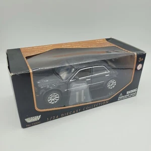 Motor Max 2005 Chrysler 300C Hemi Car 73200 1:18 scale Diecast Collector Piece - Picture 1 of 2