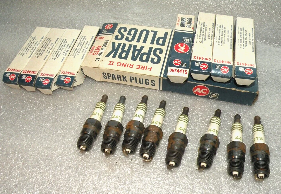 AC Spark Plug 44TS Chevrolet Buick Gran Sport 455 430 Oldsmobile NOS GM - Image 1 of 4