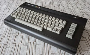 Funda y teclado para ordenador COMMODORE 16 originales | Pieza GENUINA | Etiqueta: ALEMANIA - Imagen 1 de 18