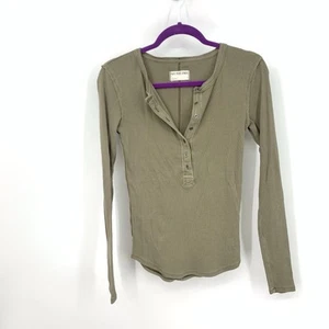 We The Free People Women Size Small Shirt Green Ribbed Henley Long Sleeve Top - Picture 1 of 7