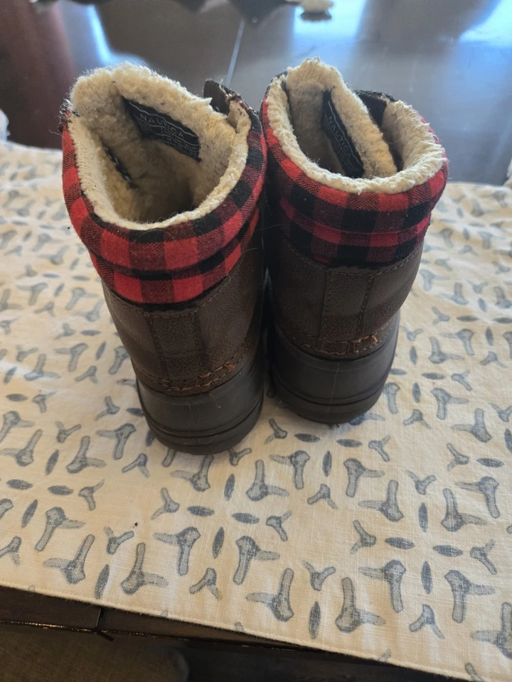 Botas de nieve Nautica Danube para niños pequeños plantillas peludas marrones - talla 11 juveniles Foto 1 de 4