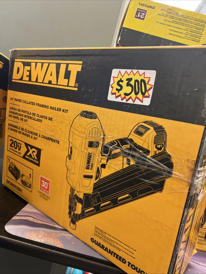 DEWALT DCN692M1 20V MAX Cordless Framing Nailer - Image 1 of 1