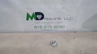 Chevrolet Tahoe 2013-2023 placa de bloqueo OEM 13591436 Foto 1 de 4