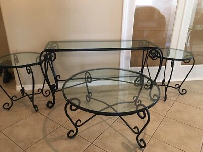 Juego de muebles de hierro forjado: mesa de bistró, sillas, mesa de centro, mesas auxiliares Foto 1 de 2