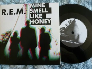 R.E.M. 45 RPM 7" VINYL - Mine Smell Like Honey RECORD STORE DAY RSD 2011 - Picture 1 of 2