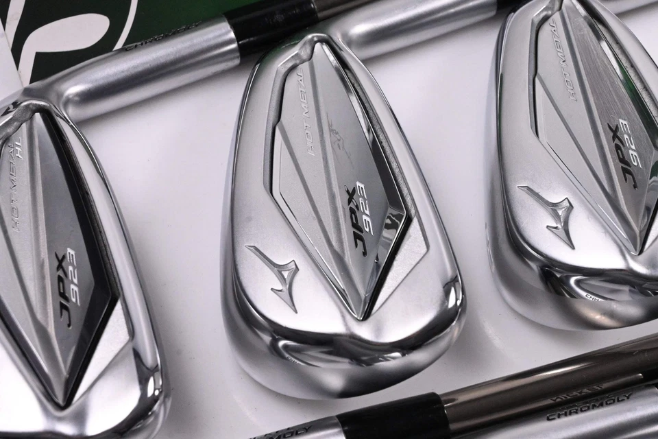 Mizuno JPX 923 Hot Metal Irons / 6-PW+GW / Regular Flex UST Recoil ESX 460 - Image 1 of 4