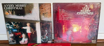 A Very Merry Christmas Volume 5 1971 & Vol 8 VIII 1974 Vinyl 12'' Bing Crosby  - Image 1 of 4