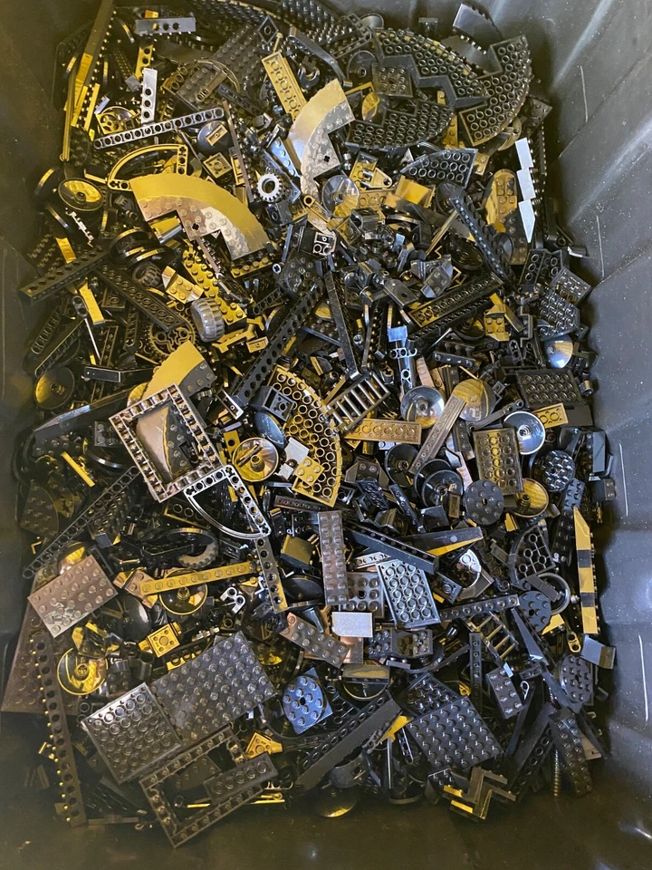 New LEGO Bricks Parts and Pieces Bulk Lot - Select Your Color - 100 Random Pcs - Image 1 of 1