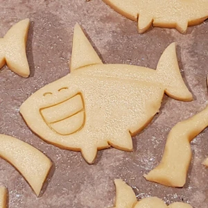 Happy Laughing Shark Cookie Pastry Biscuit Cutter Icing Fondant Clay Kitchen - Picture 1 of 3