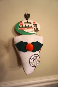 ETHICAL SPOT DOG TOY HOLIDAY YUMMIES  MISTLETOE PIE  6" WITH SQUEAKER - Picture 1 of 4