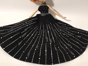 Negro Barbie BAILE Vestido de Baile Terciopelo Brillo Plata Diamante Vestido Solo - Imagen 1 de 5