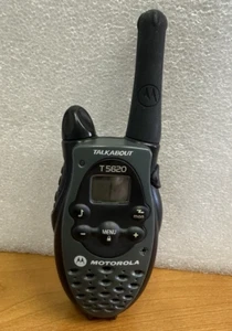 Motorola Talkabout T5620 Two Way Radio FRS GMRS 22 Channel 2 mile - Single Unit - Zdjęcie 1 z 12