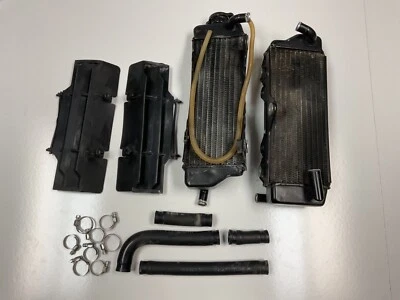 Yamaha WR400F 1999 YZ400 YZ400F OEM mangueras de radiador izquierdo y derecho persianas aletas tapa Foto 1 de 4