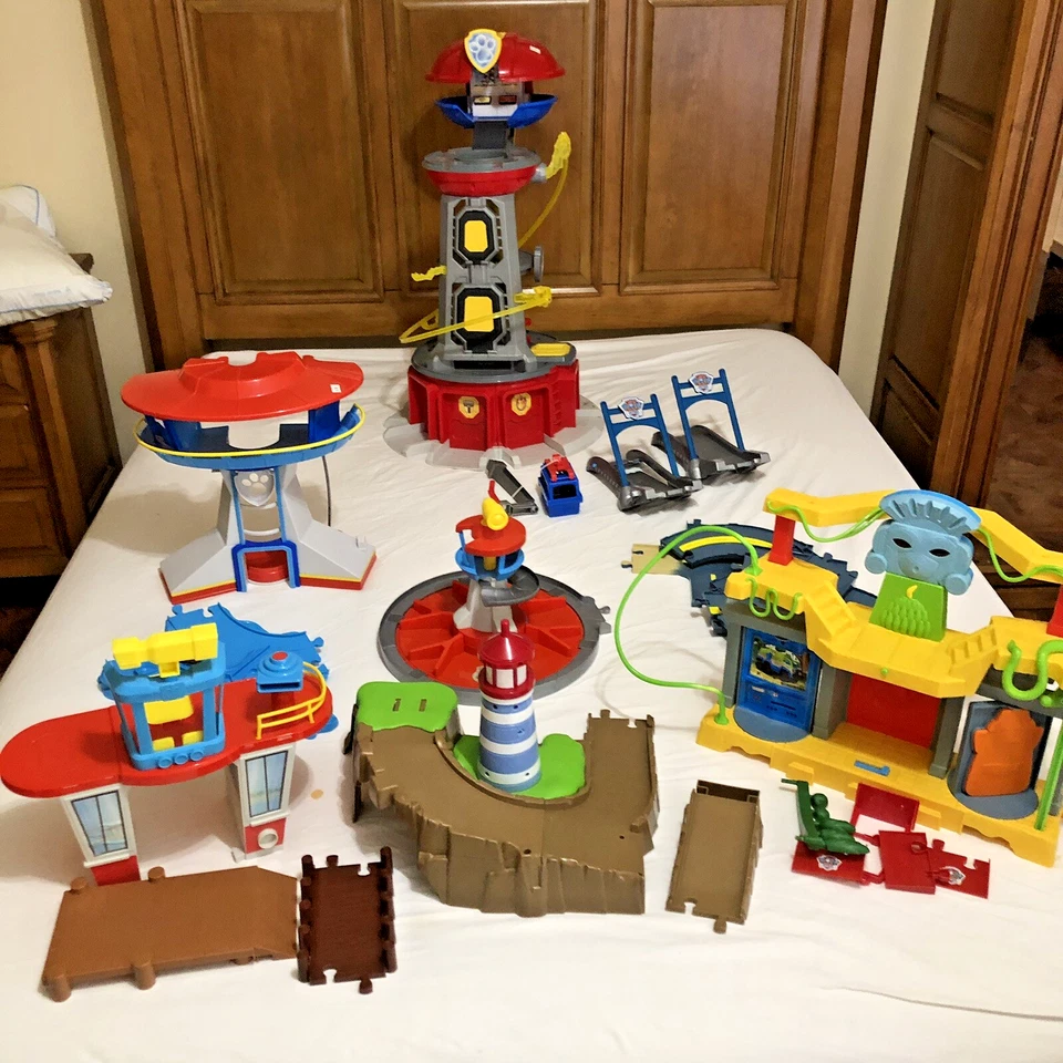 Lote de juguetes gigantes de la Patrulla Canina - 6 juegos incompletos - Sin figuras - Solo recogida local Foto 1 de 4