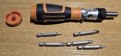 MAGNUSSON Ratcheting Screwdriver with Flexible head & 5 Bit Set - Image 1 of 3