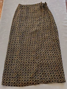 Ann Taylor Black & Beige Geometric Print Long Wrap Around Skirt Size 2 Rayon & - Picture 1 of 7