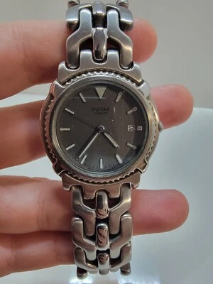 Pulsar Watch Women 34mm Black Dial Gold Tone Date V722-X103 New Battery 6.75" - Image 1 of 4