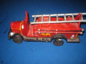 Vintage Iconic Iron Mini Fire Truck w/ Detachable Ladder 4.6 Pounds - Picture 1 of 13