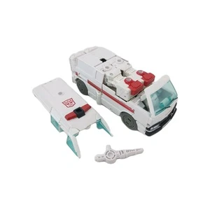 Transformers Ratchet Complete Earthrise Gift Set Paradon Medics Deluxe Class - Picture 1 of 7